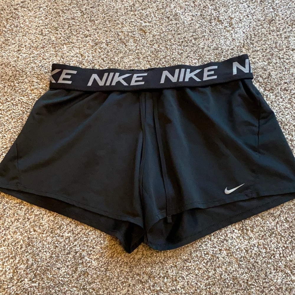 Women’s black Nike shorts size Medium